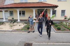 Fahnenwegbringen-2013_118