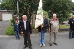 Fahnenwegbringen-2013_120