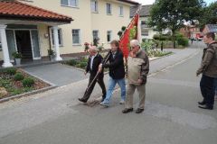 Fahnenwegbringen-2013_124