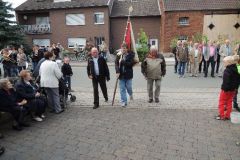 Fahnenwegbringen-2013_129