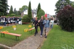 Fahnenwegbringen-2013_158