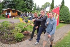 Fahnenwegbringen-2013_159