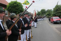 Schuetzenfestsonntagmorgen_2013_101