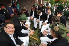 Schuetzenfestsonntagmorgen_2013_116