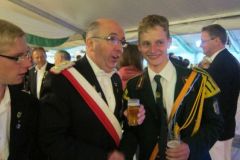 Schuetzenfestsonntagmorgen_2013_209