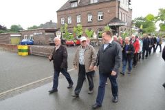 Fahnenwegbringen-2015_1124