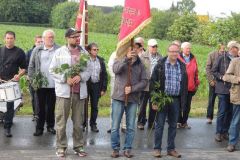 Fahnenwegbringen-2015_1155