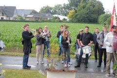 Fahnenwegbringen-2015_1156