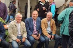 Fahnenwegbringen-2015_1210