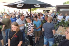 Vogel-zur-Koenigin-bringen-23.06.2022_100100