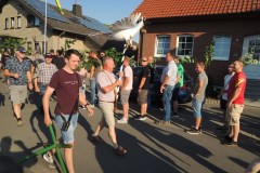 Vogel-zur-Koenigin-bringen-23.06.2022_100134